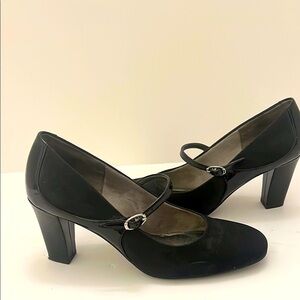 Life Stride Chic Black Suede Mary Jane Heels Size 8